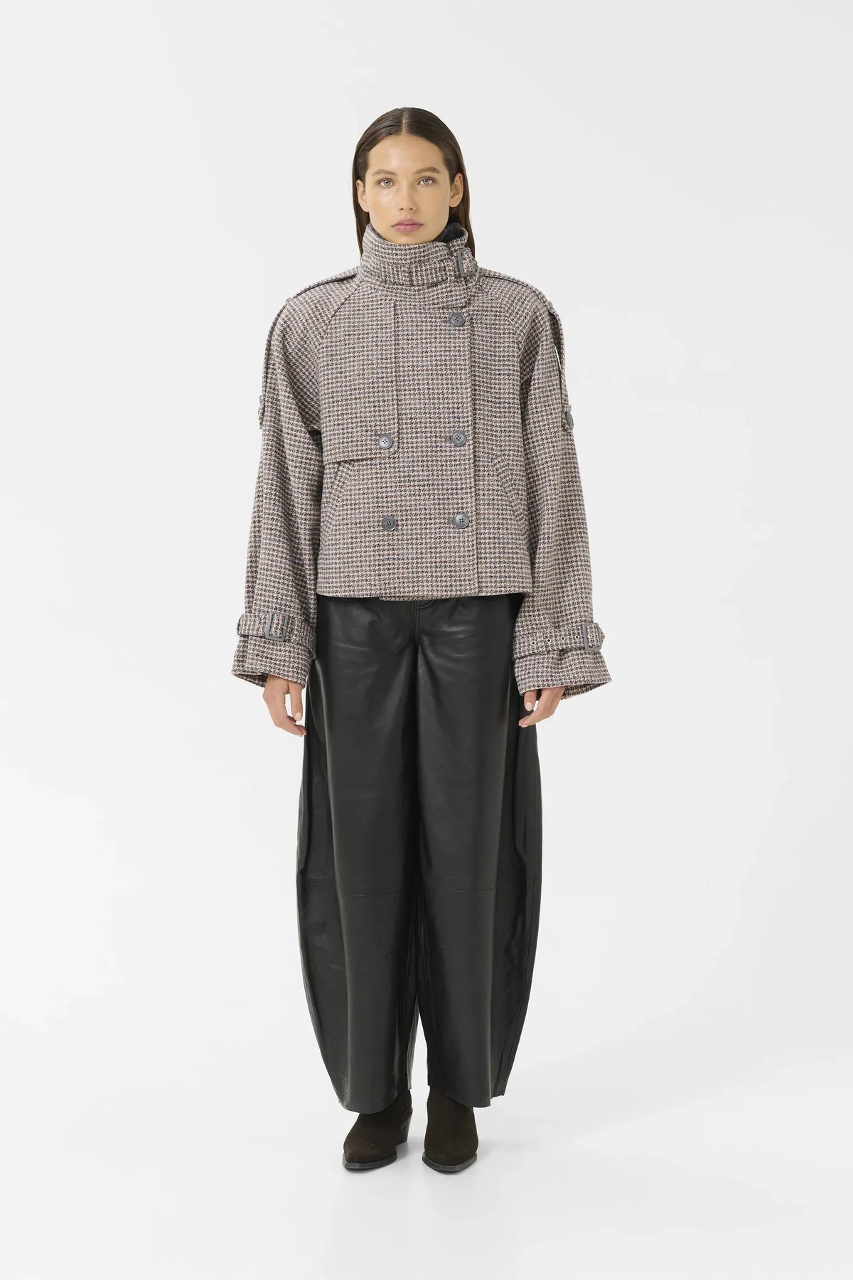 KURZER TRENCHCOAT MIT GLENCHECK – Ansicht 2