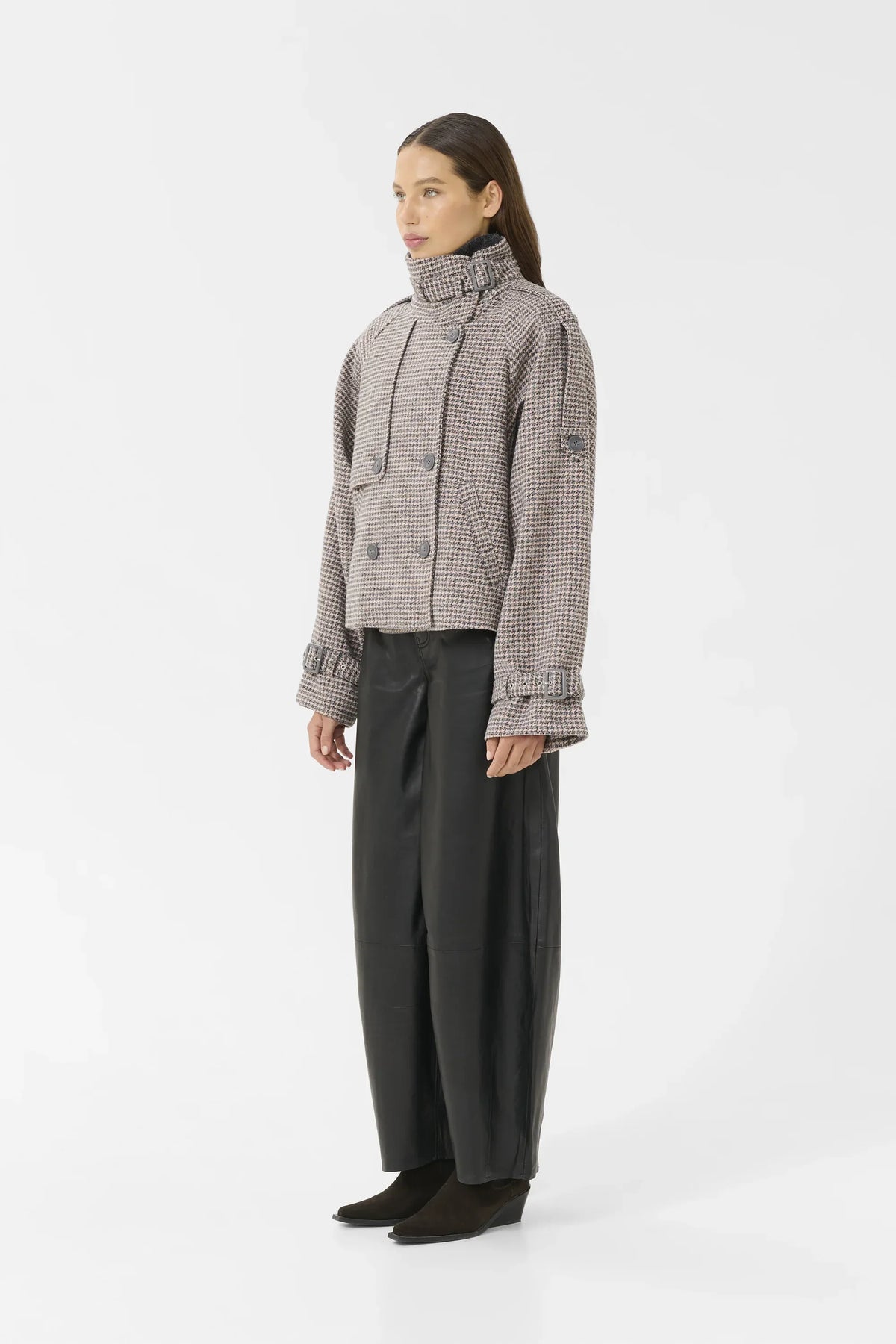 KURZER TRENCHCOAT MIT GLENCHECK – Ansicht 3