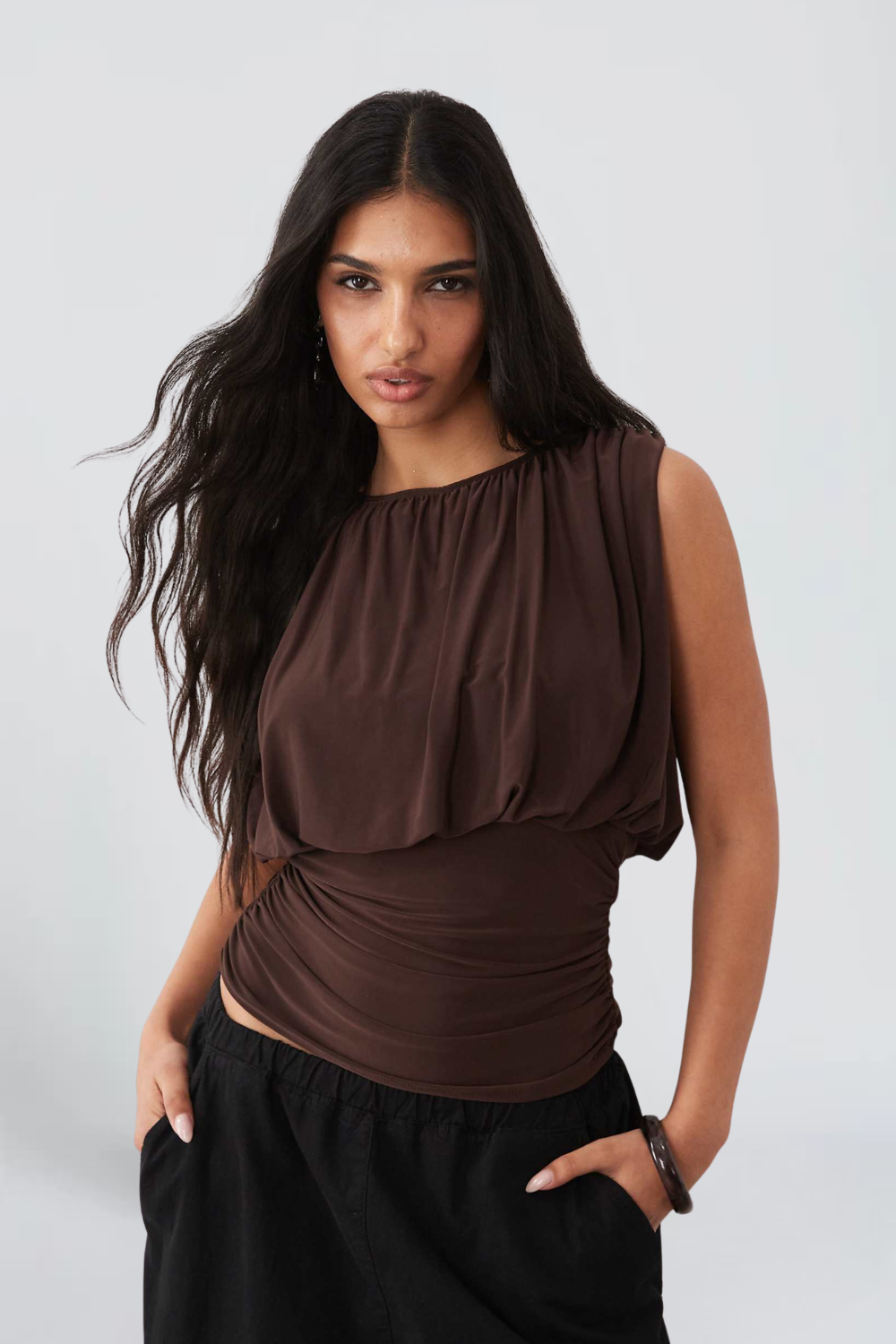 DRAPIERTES BRAUNES TOP – Ansicht 1