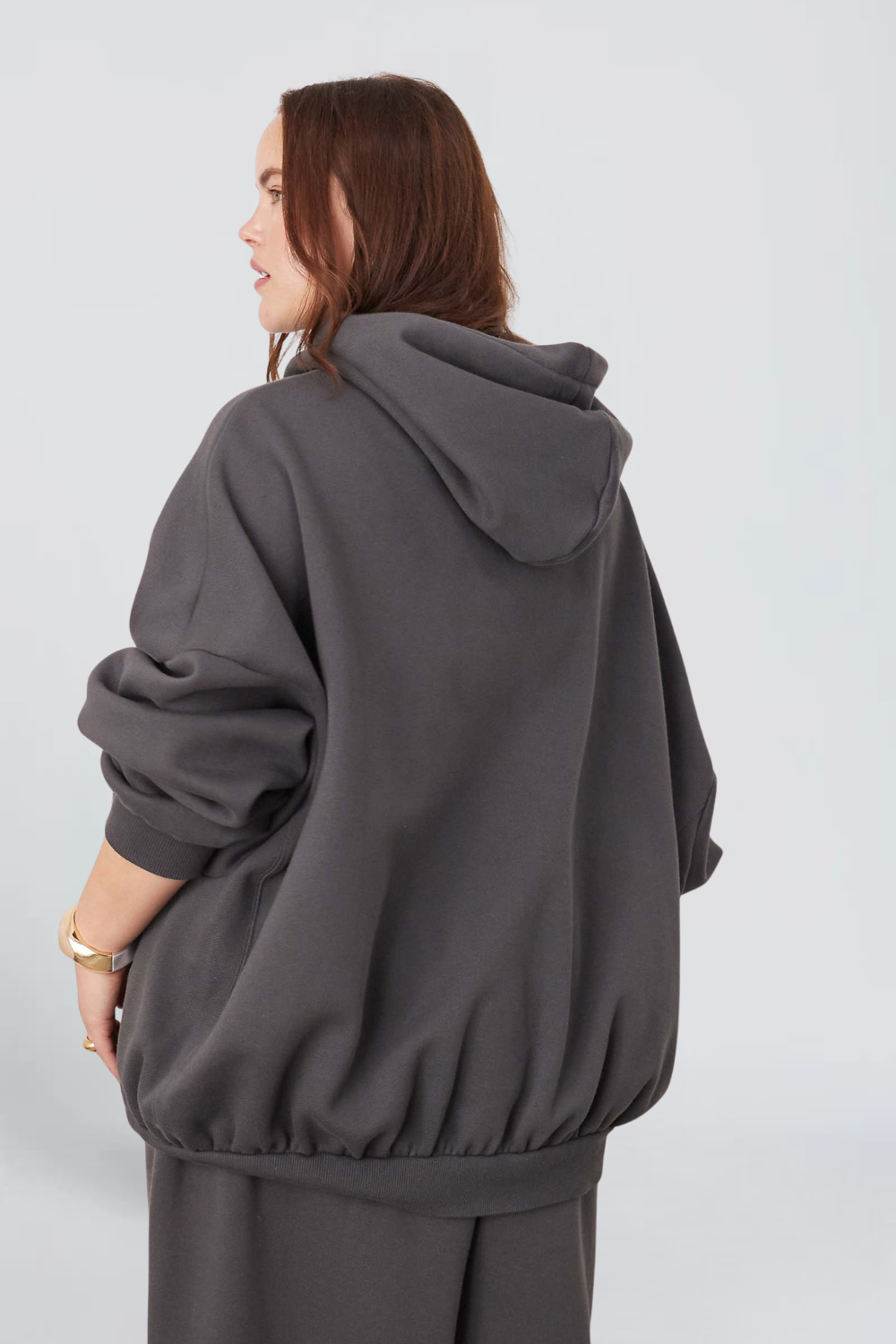 KLASSISCHER HOODIE – Ansicht 2