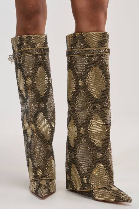AZALEA STIEFEL – Ansicht 1